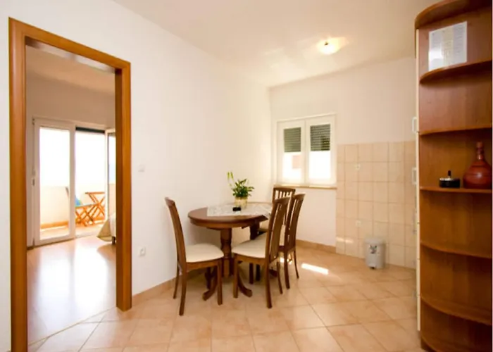 Snug In With Swimming Pool Apartamento Celina