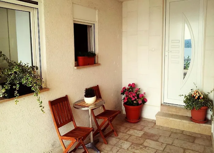 Snug In With Swimming Pool Apartamento Celina