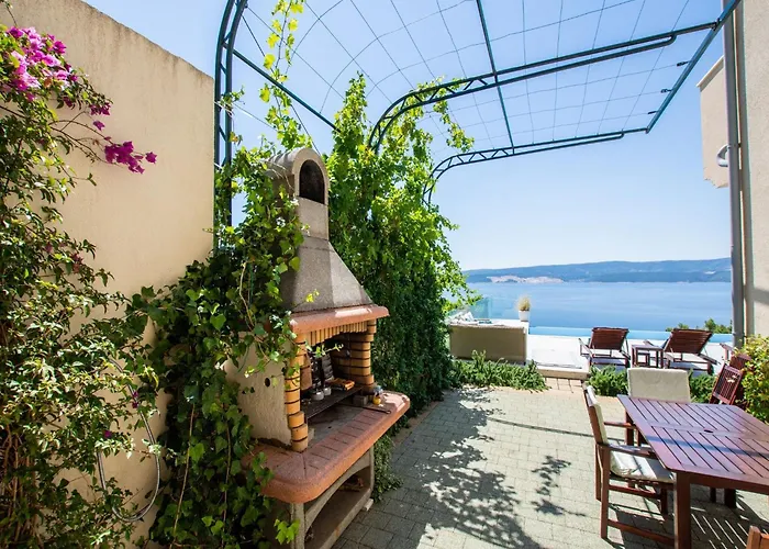 Apartamento Snug In With Swimming Pool