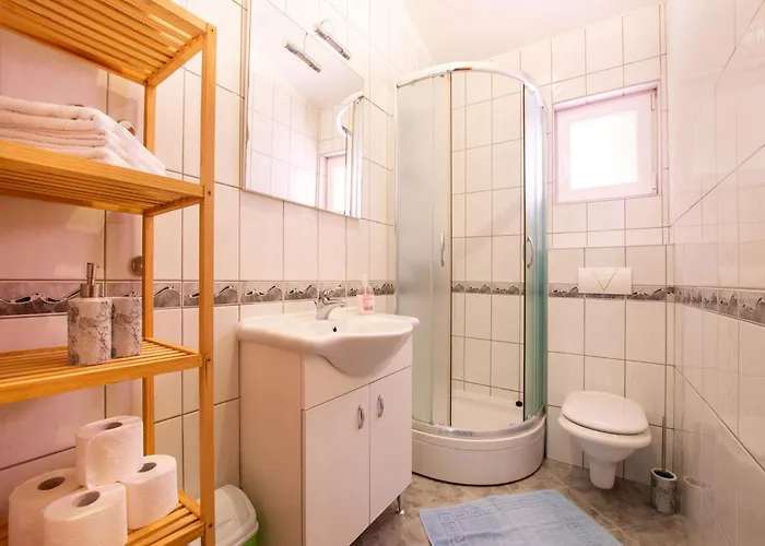 Snug In With Swimming Pool Apartamento Celina