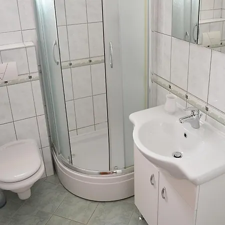 Snug In With Swimming Pool Apartment