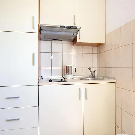 Apartment Snug In With Swimming Pool