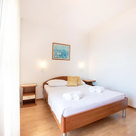 Snug In With Swimming Pool 公寓 *