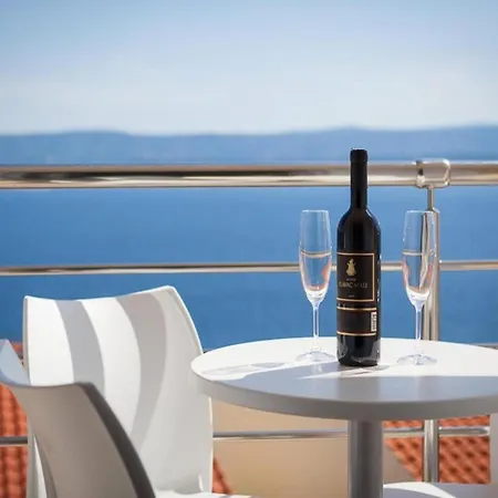 公寓 Snug In With Swimming Pool