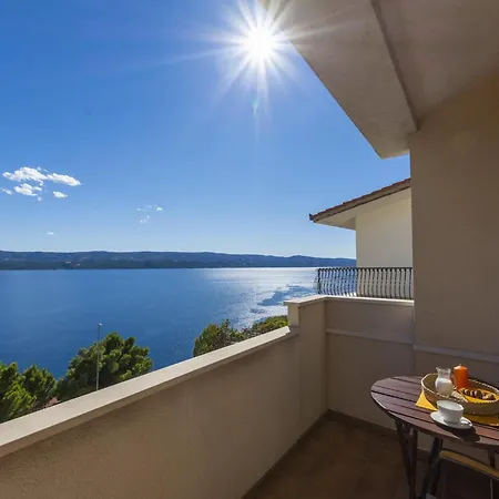 Snug In With Swimming Pool Appartement