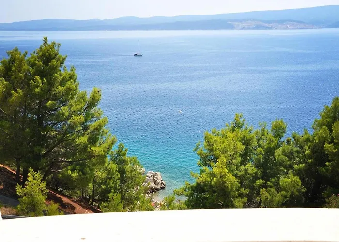 Snug In With Swimming Pool Daire Čelina